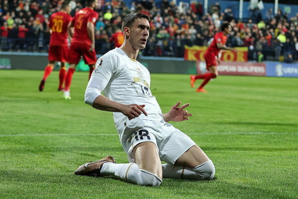 VLAHOVIĆ PRED TRANSFEROM KARIJERE! Dušan napušta Juventus i ide u još veći klub (FOTO)