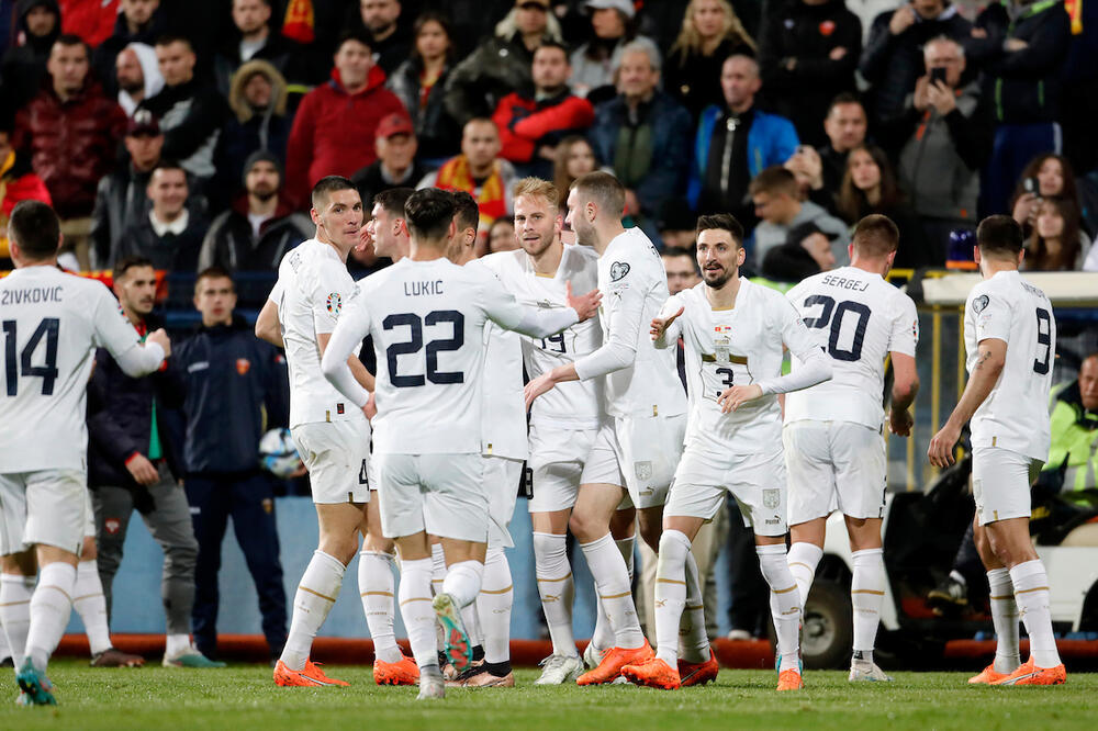 NIŠTA OD ZVEZDE? Reprezentativac Srbije zaobilazi crveno-bele, čeka ga veliki transfer na leto (FOTO)