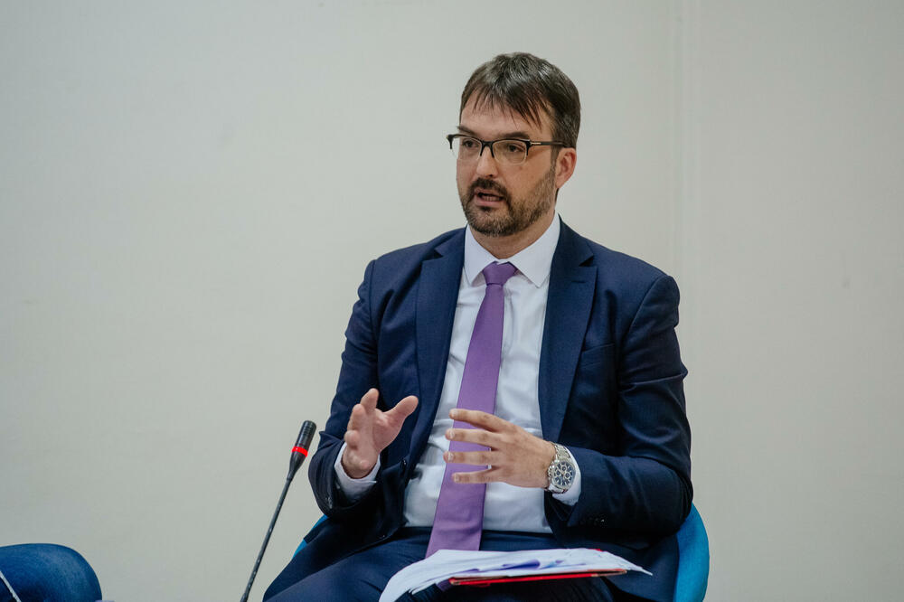 Izlaganje Vatroslava Belana, bivšeg koordinatora 16+1 za Crnu Goru