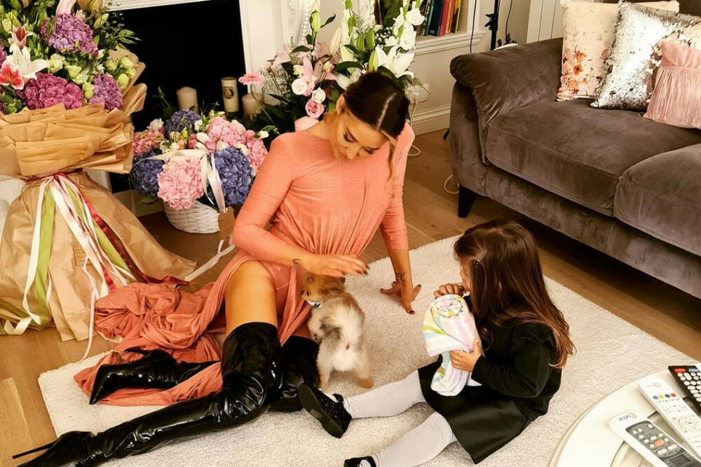 DANAS IMA LUKSUZAN STAN U CENTRU BEOGRADA, A OVO JE NJENA STARA KUĆA U PARAĆINU: Evo gde je ODRASTALA Ana Nikolić