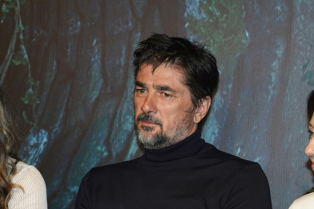 OVO JE ROĐENI BRAT VOJINA ĆETKOVIĆA: Svi kažu da NEVEROVATNO LIČE i da je VELIKI ZAVODNIK, a evo i ČIME SE BAVI