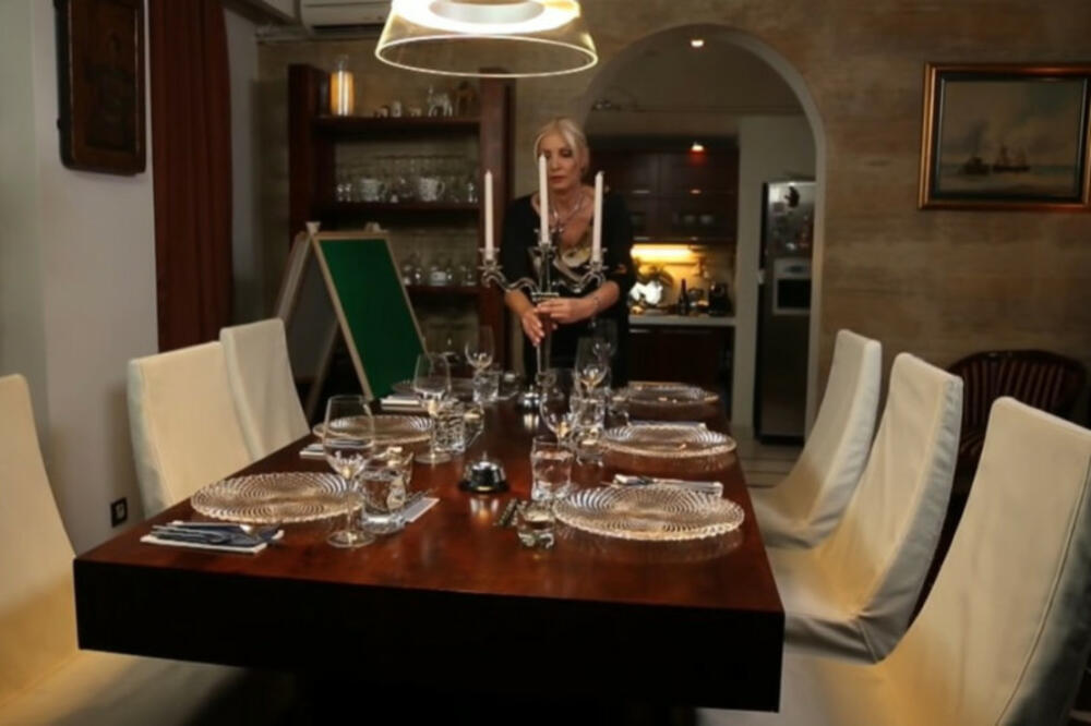 Napustila stan na Vračaru pa se preselila u vikendicu u Sremčici: Sve je sređeno po meri, a oko kuće pustoš