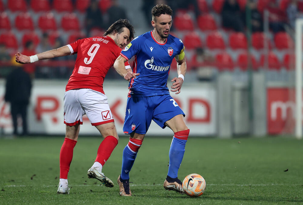 Strahinja Eraković (desno)