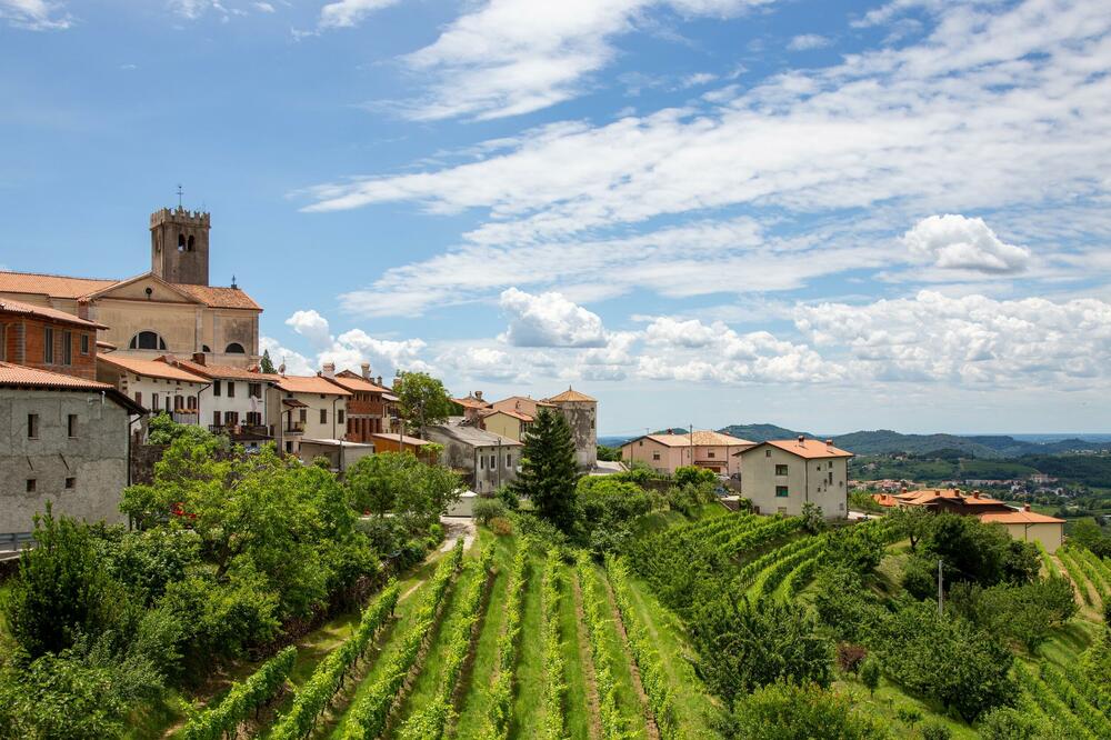 OVA ZEMLJA U REGIONU JE NAJBOLJA ZA PENZIONERSKI ŽIVOT: Našla se na samom vrhu LISTE, a evo i gde se Srbija NAŠLA