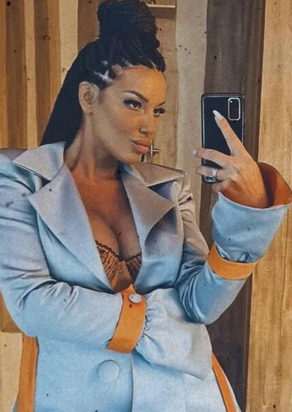 Macina supruga je imala i zanimljivu frizuru