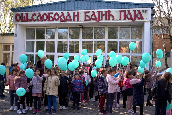 ŠKOLA U SREMSKOJ MITROVICI DOBILA STATUS EKO-ŠKOLE: Važna edukacija najmlađih o životnoj sredini (FOTO/VIDEO)