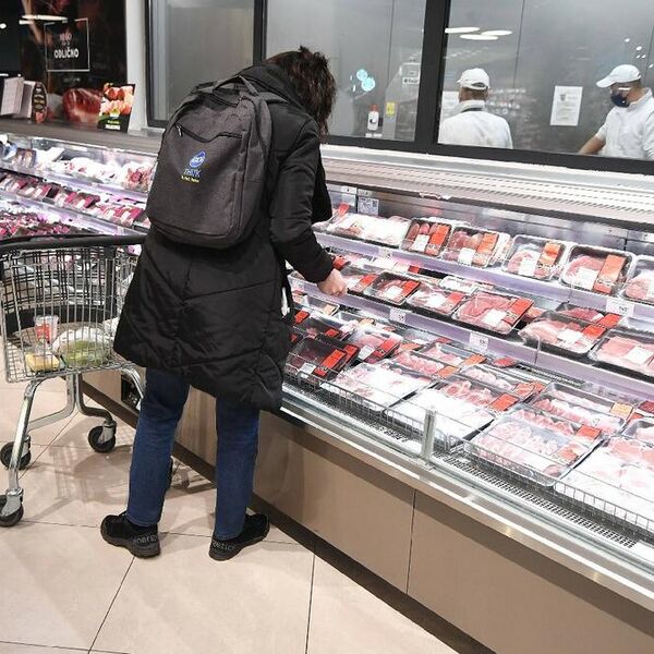 Sa tržišta hitno povučena poznata salama: U njoj pronađena bakterija