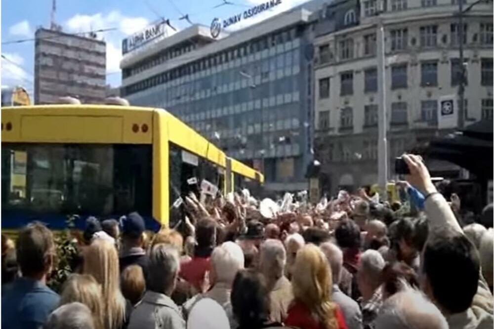 MAKLJAŽA OKO ĆEVAPA NIJE NIŠTA: Ovo je najmasovnija KRVAVA tuča, SRBI zbog biljke završavali na REANIMACIJI (VIDEO)