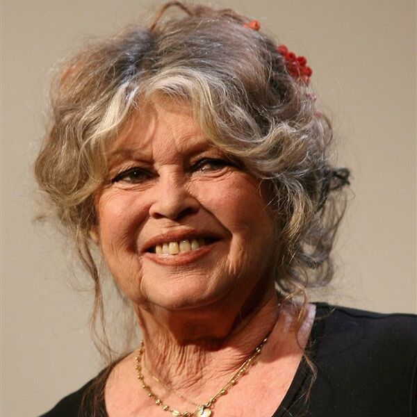 LAŽNA VEST! Svi mislili da je Brižit Bardo umrla, a ona se javila i poručila: "Živa sam!"