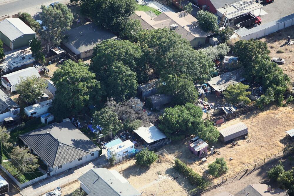 CEO ŽIVOT JE ŠTEDELA DA BI KUPILA KUĆU IZ SNOVA: Bila je presrećna, a onda je OTVORILA ZID... (VIDEO)