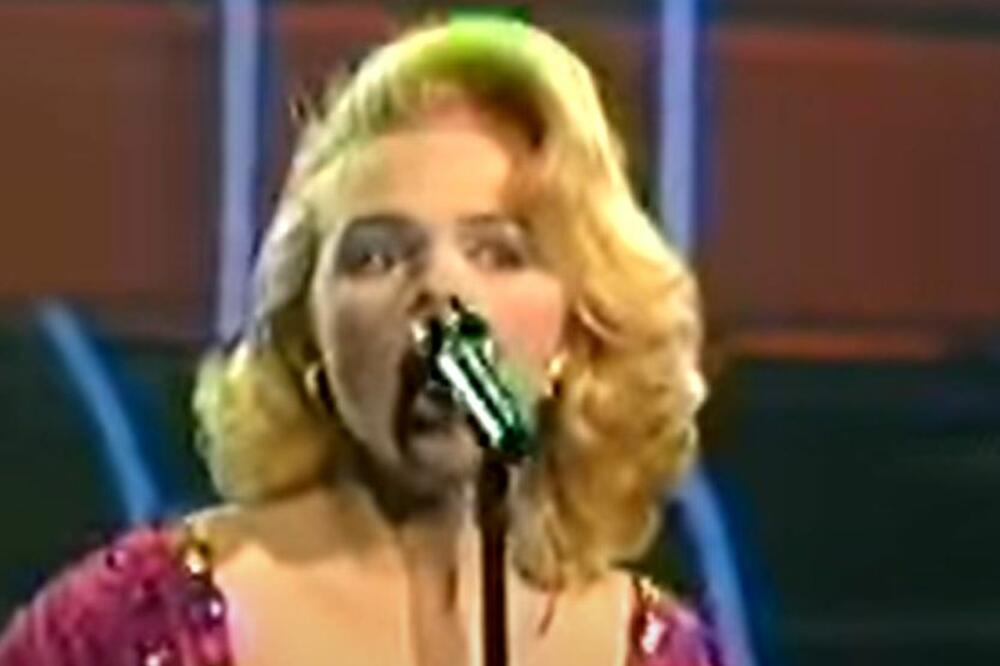 NJENE HITOVE ZNALA JE CELA JUGA, MUŠKARCI SU LUDELI ZA PLAVOM BOMBOM: Danas izgleda skroz drugačije,isplivale slike