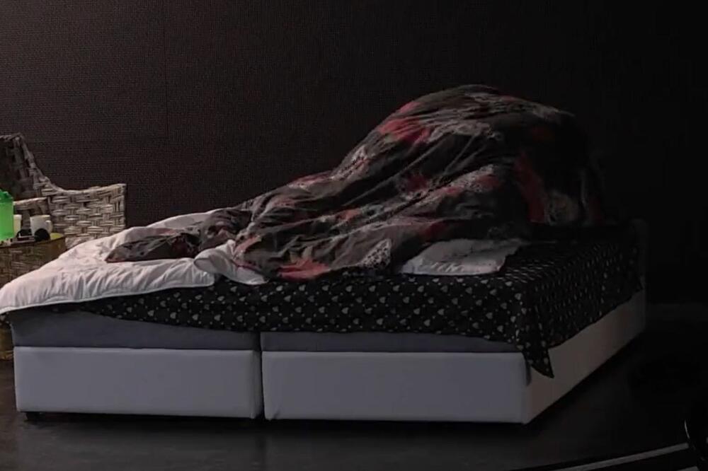 UPRAVO SE DESILA BRUTALNA AKCIJA U ZADRUZI: Ona se POPELA NA NJEGA pa ubacila u PETU BRZINU, trese se IMANJE