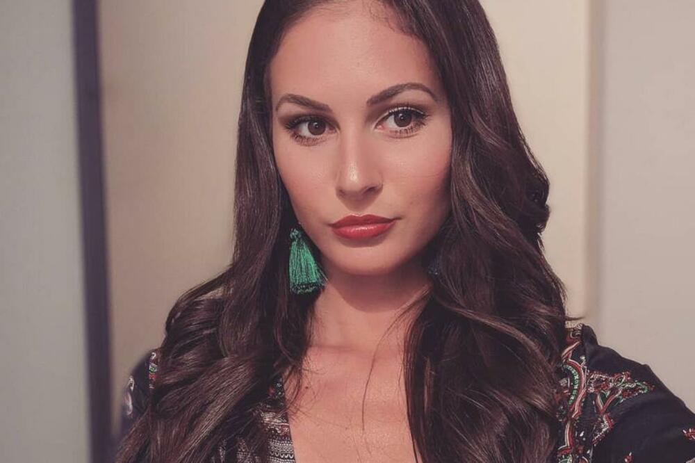 STRIPTIZETA OTKRILA ŠTA JOJ JE 1 MUŠKRACA PRED SVIMA TRAŽIO: "Bilo je jezivo" i dalje ne može da ZABORAVI... VIDEO