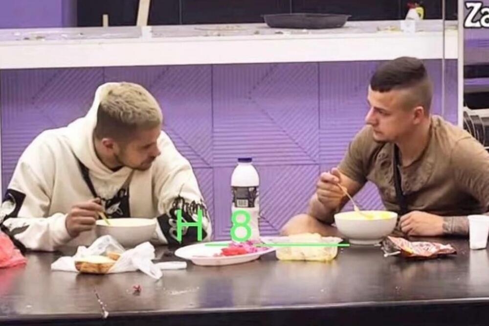 "'BRAĆA, A RAZLIČITE VERE": CELA NACIJA APLAUDIRA ZBOG SCENE U ZADRUZI: Malo ko će ostati RAVNODUŠAN!