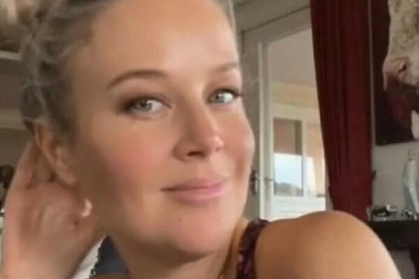 JANA OTKRILA NOVI BIZARNI TREND U INTIMNIM ODNOSIMA: Da li biste se usudili da PROBATE OVO? (VIDEO)