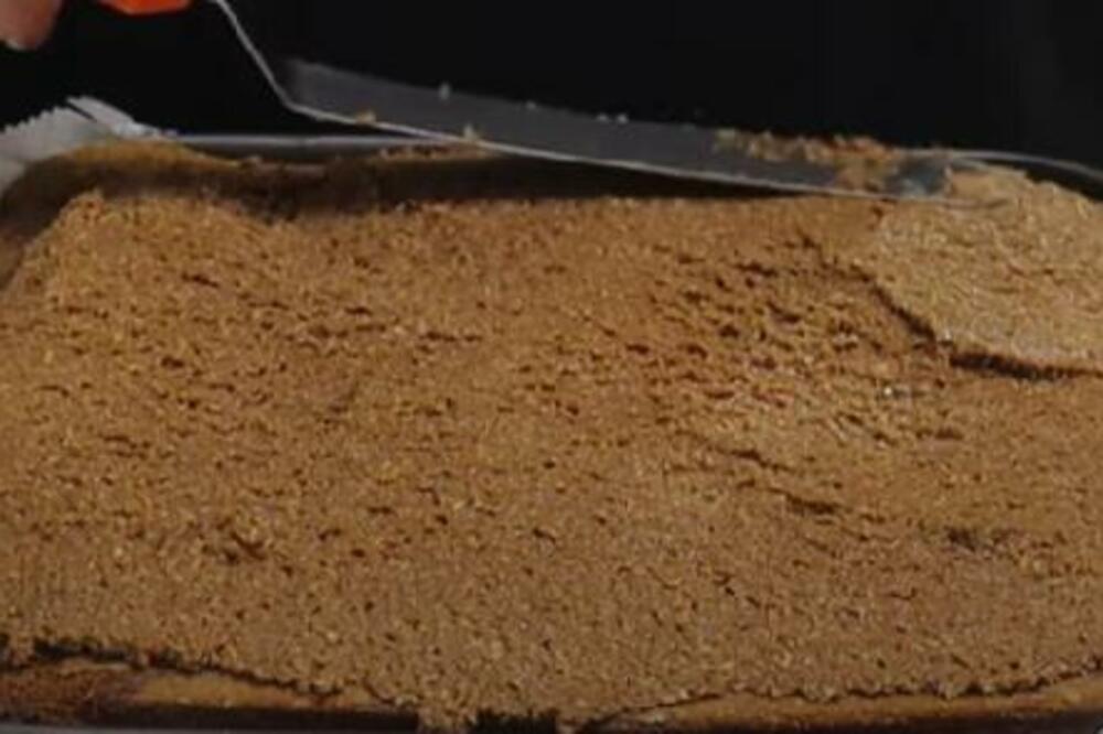 OD OVE NAMIRNICE SRPKINJE PRAVE SVE OD RAKIJE DO KOLAČA: Najbolji RECEPT za STARINSKU TORTU koju SVI VOLE