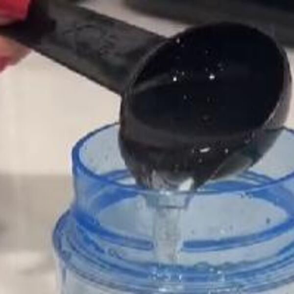 EVO KOLIKO SE ZAPRAVO OMEKŠIVAČA STAVLJA U VEŠ MAŠINU: Zapamtite i više nećete ponavljati grešku