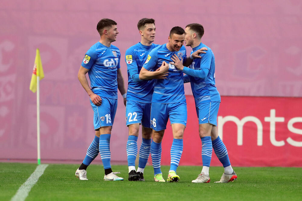 VIDAKOV PONOVO STRELAC, A POTOM TRAGIČAR! Ludnica na meču Zvezde i Mladosti (VIDEO)