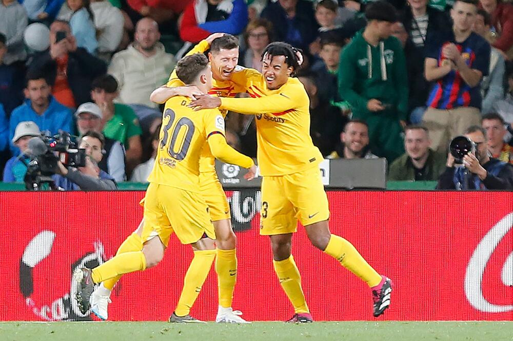 RAPSODIJA BARSELONE! Poker Katalonaca, dva komada Levandovskog