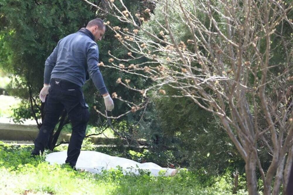 UBIO TRUDNU DEVOJKU, PA DVA PUTA HTEO DA SPALI NJENO TELO: Na internetu tražio JEZIVE STVARI, glumio ŽRTVU (FOTO)