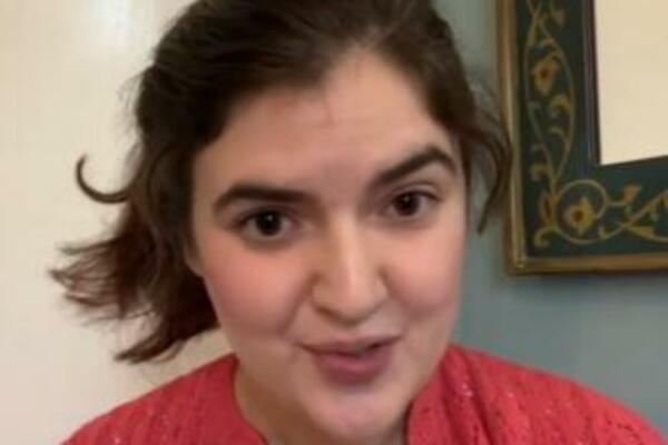 KUPILA TORBICU ZA 100 DINARA, A KAD JE SHVATILA ŠTA IMA OSTALA JE BEZ TEKSTA: Umalo je ŠLOG NIJE STREFIO (VIDEO)