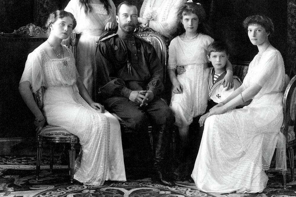 OVAKO SU IZGLEDALI POSLEDNJI TRENUCI RUSKE CARSKE PORODICE ROMANOV: Nisu ni SLUTILI kakav ih UŽAS ČEKA (FOTO)