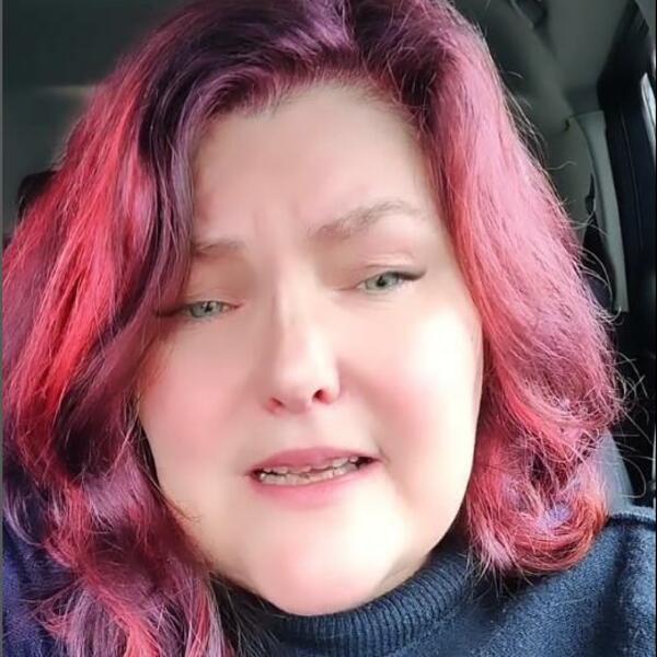 KUPA SE NA TRI NEDELJE I TAKO ŠTEDI NOVAC: Rođenu ĆERKU je SRAMOTA da je vide sa njom, a nju NIJE BRIGA (VIDEO)