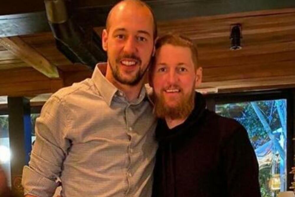 "BATO MOJ, POČIVAJ U MIRU" - Milan Borjan utučen od bola zbog smrti prijatelja (FOTO)