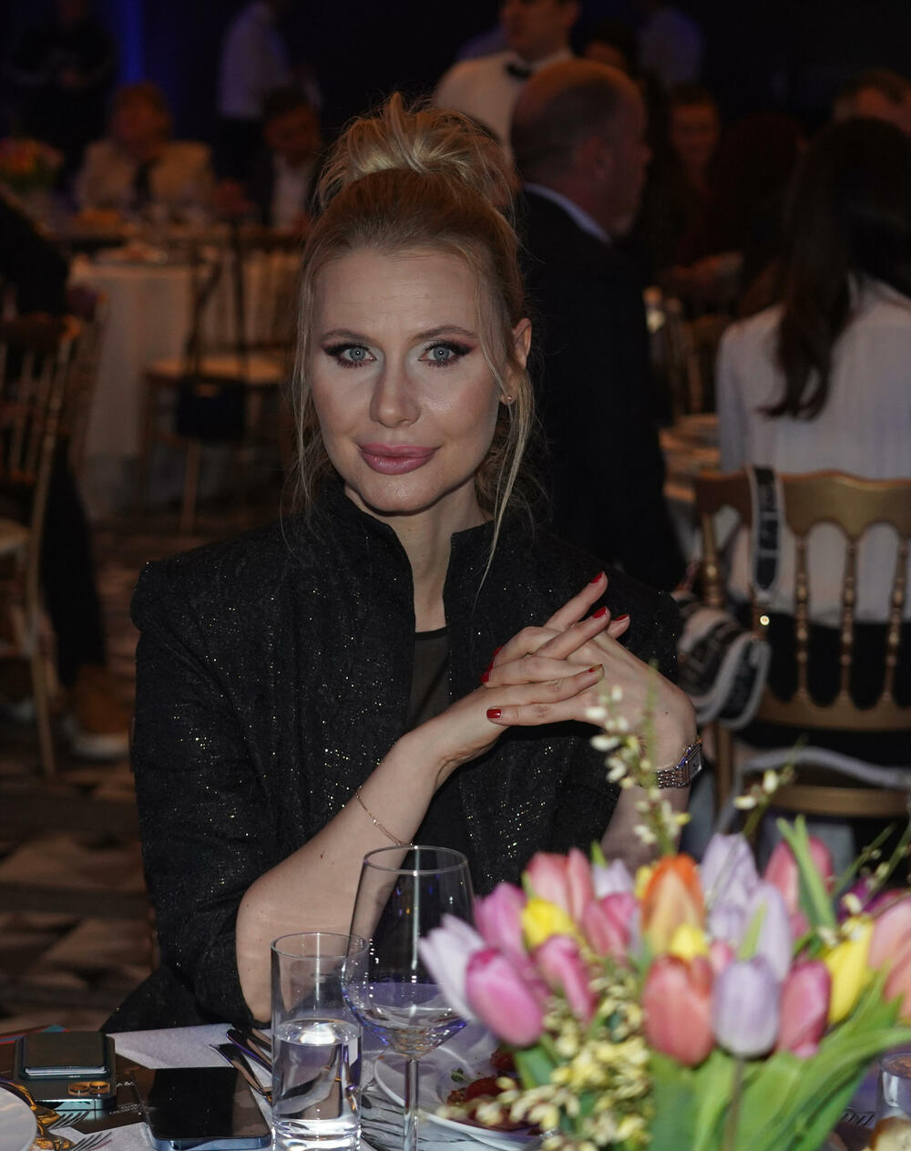 Biljana kao prava dama u crnoj kombinaciji