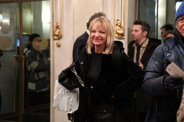 TAŽILI OD NJE DA SE SKINE GOLA PRED KAMERAMA, U SVE UMEŠAN I GIDRA: Violeta striptizeta PROGOVORILA