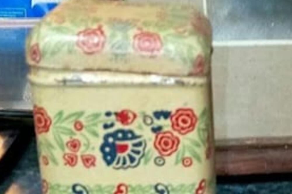 OVAKO JE IZGLEDALA SVAKA KUHINJA U JUGOSLAVIJI: Svi gledaju u DETALJ na kredencu, internet GORI (FOTO)