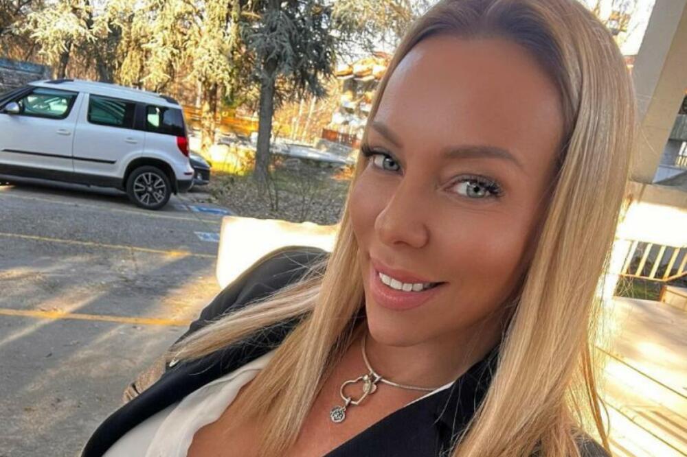 BORBA SA RAKOM U MLADIM GODINAMA: Ćerka muzičke LEGENDE i pevačica je tada NESTALA iz javnog života