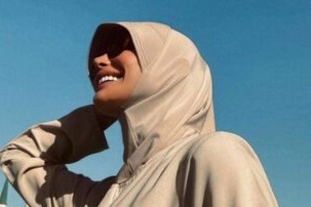 OVE SRPKINJE SU NOSILE HIDŽAB! Neko zbog TRENDA, neko zbog VERE a neko iz POŠTOVANJA: Pogledajte ko je na LISTI