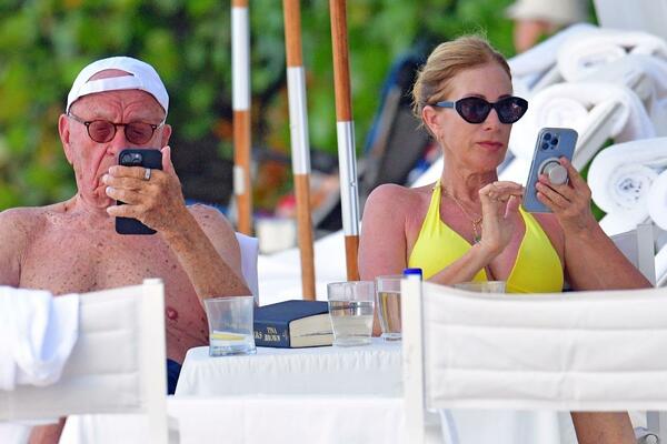 VOLI SVADBE PA TO TI JE! MILIJARDER (93) uhvaćen sa DEVOJKOM koja mu uskoro postaje ŽENA: Samo da vidite ko je ONA