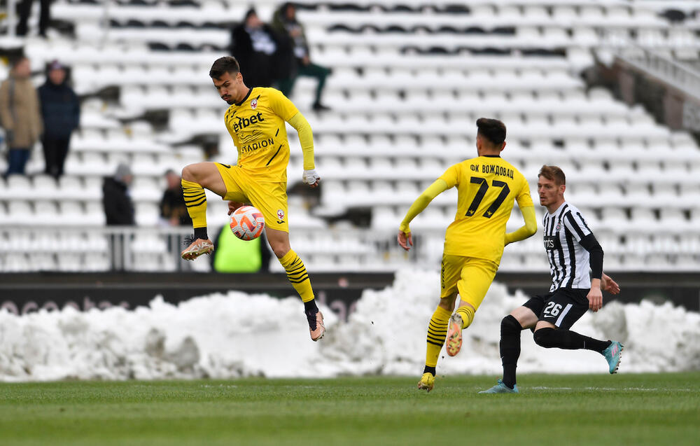 Miloš Pantović (levo) na utakmici Partizana i Voždovca