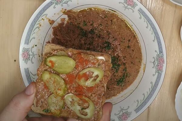 MALO KO SME DA SE USUDI DA SPREMI OVO JELO OD MESA: U njega ide i ŽESTINA, ukus je čisto SAVRŠENSTVO (RECEPT)