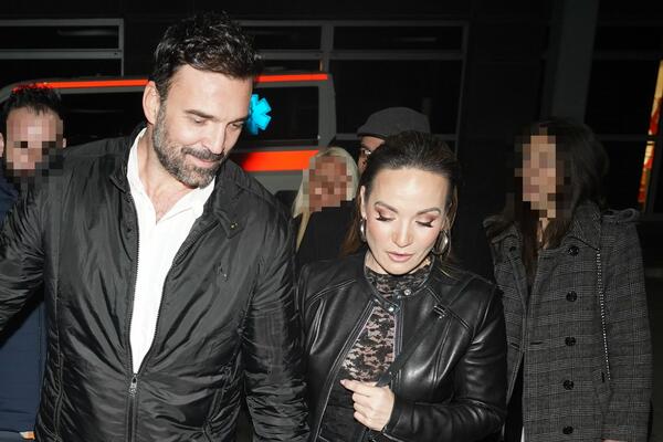 POZNATO STANJE JELENE TOMAŠEVIĆ! Otkriveno sa čime se suočila pre koncerta - nije nikako mogla DA STOJI NA NOGAMA?