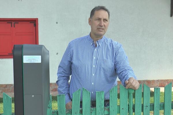 ČUDO NEVIĐENO ZA MEŠTANE SRPSKOG SELA: O potezu Jeftovića se priča danima, ovo NEMA NI U VEĆIM GRADOVIMA! (FOTO)