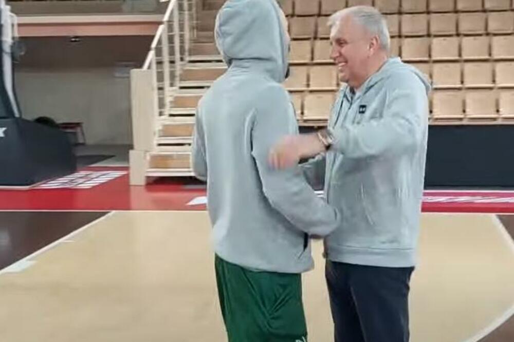 SPECIJALNI GOST: Ušao na trening Partizana da se srdačno pozdravi sa Željkom Obradovićem! (VIDEO)