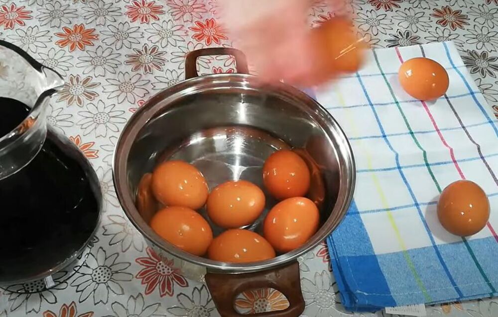 Uskršnja jaja, Uskrs, Jaja, Jaja farbana u vinu, Farbanje jaja