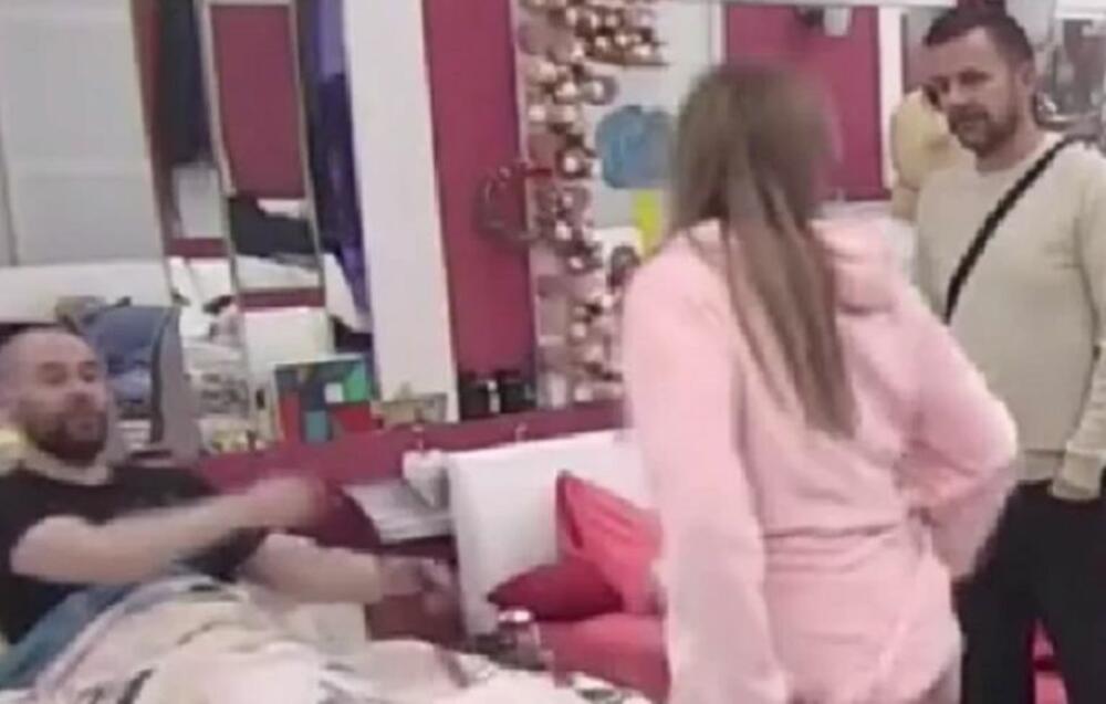 Zvezdan muva Anu Spasojević