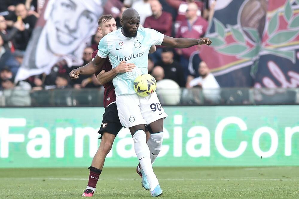 NASTAVLJA SE OČAJNI NIZ INTERA! "Neroazuri" se okliznuli protiv Salernitane