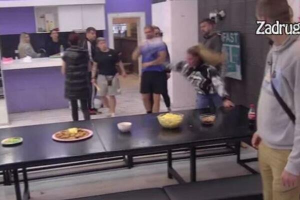 ANA ĆURČIĆ LOMILA SVE PO ZADRUZI! Zadrugarka DOŽIVELA NERVNI SLOM, kukala na SAV GLAS (VIDEO)