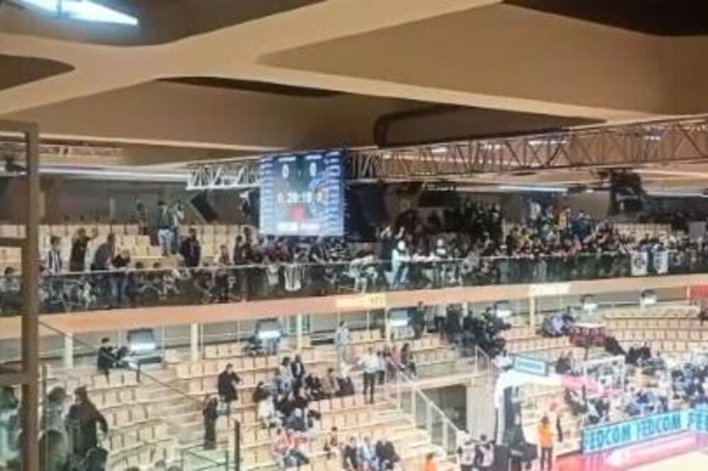 GROBARI ZAGRMELI U MONAKU: Košarkaši Partizana imaju "meč loptu", a navijači nastavlja sa MISIJOM