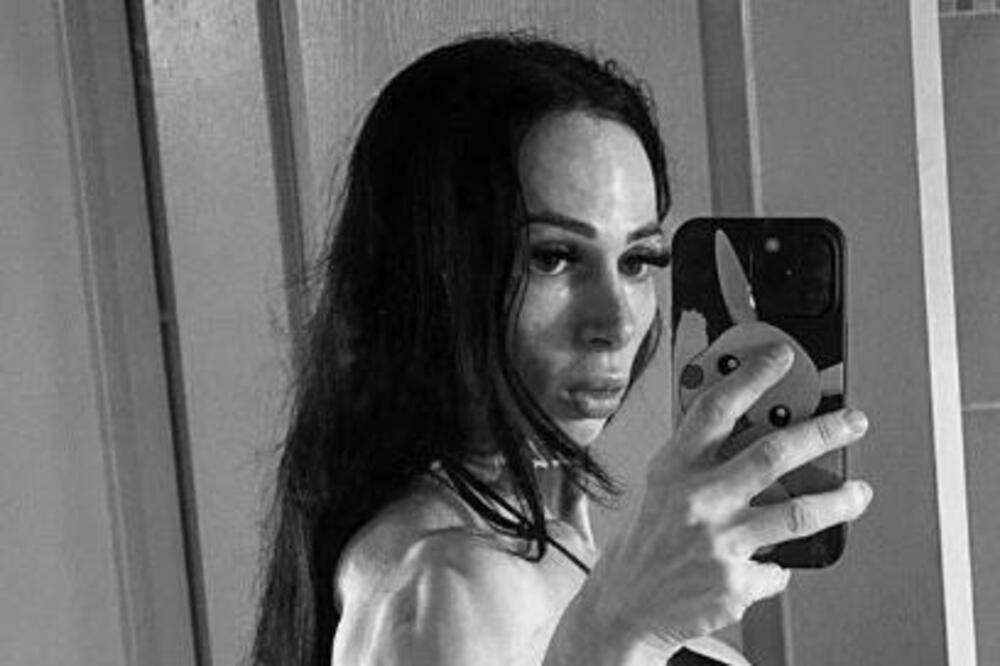 GRMI KAKO IZGLEDA, A MUŠKARCI DOBIJAJU KOMPLEKSE KADA JE VIDE: Ima SAVRŠENO TELO, a evo što ih HVATA JEZA (FOTO)