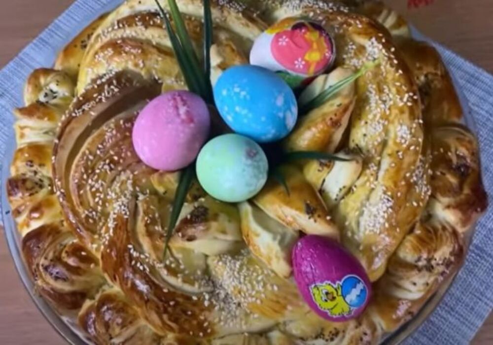 Uskršnja pogača sa jajima