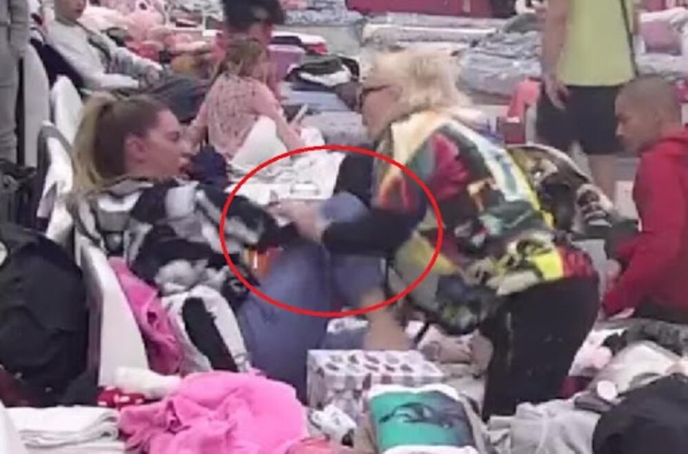 Ćurčićeva je doživela sinoć nervni slom nakon sukoba sa bivšom suprugom Zvezdanom Slavniće