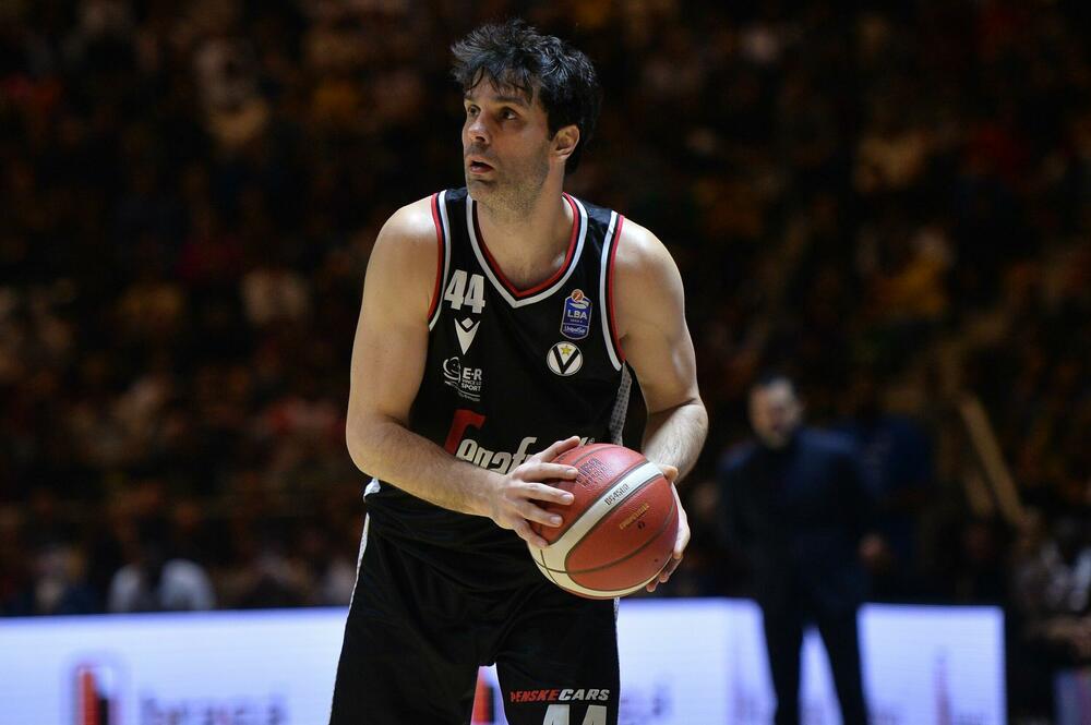 Miloš Teodosić u dresu Virtusa iz Bolonje