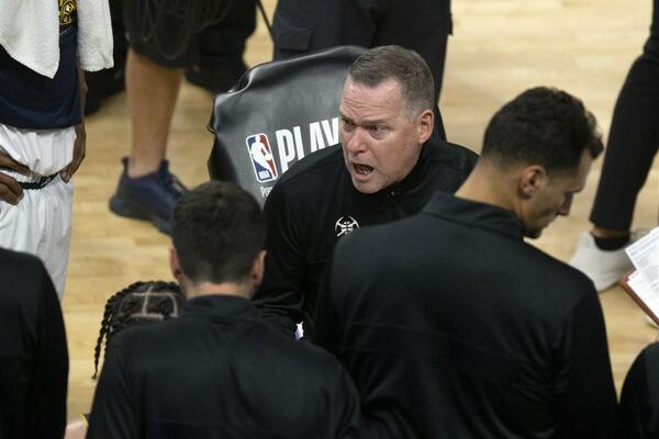 "POPI**EO SAM!" Majk Meloun besan posle poraza Denvera (FOTO)