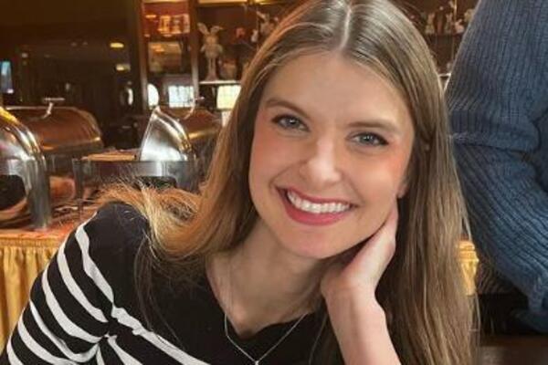 OTIŠLA DA SE NAĐE SA DEČKOM KOG JE UPOZNALA NA INTERNETU, A ZAVRŠILA U LANCIMA: Kao DETE preživela neviđeni PAKAO